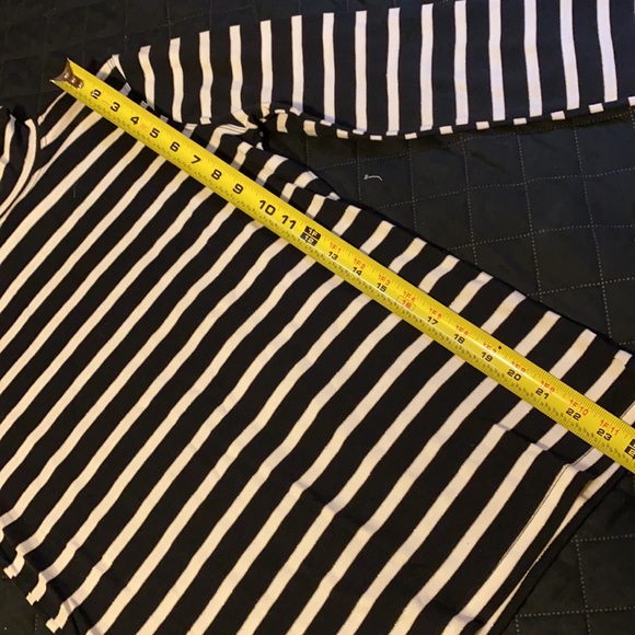 Shirt black and white, white stag Mark, size small 4 to 6 - Picture 10 of 13